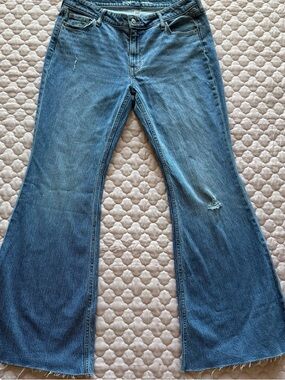 Old Navy Mid Rise Super Flare Raw Hem